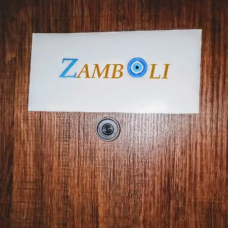 Zamboli Apartman Hriszí Aktí Haniá